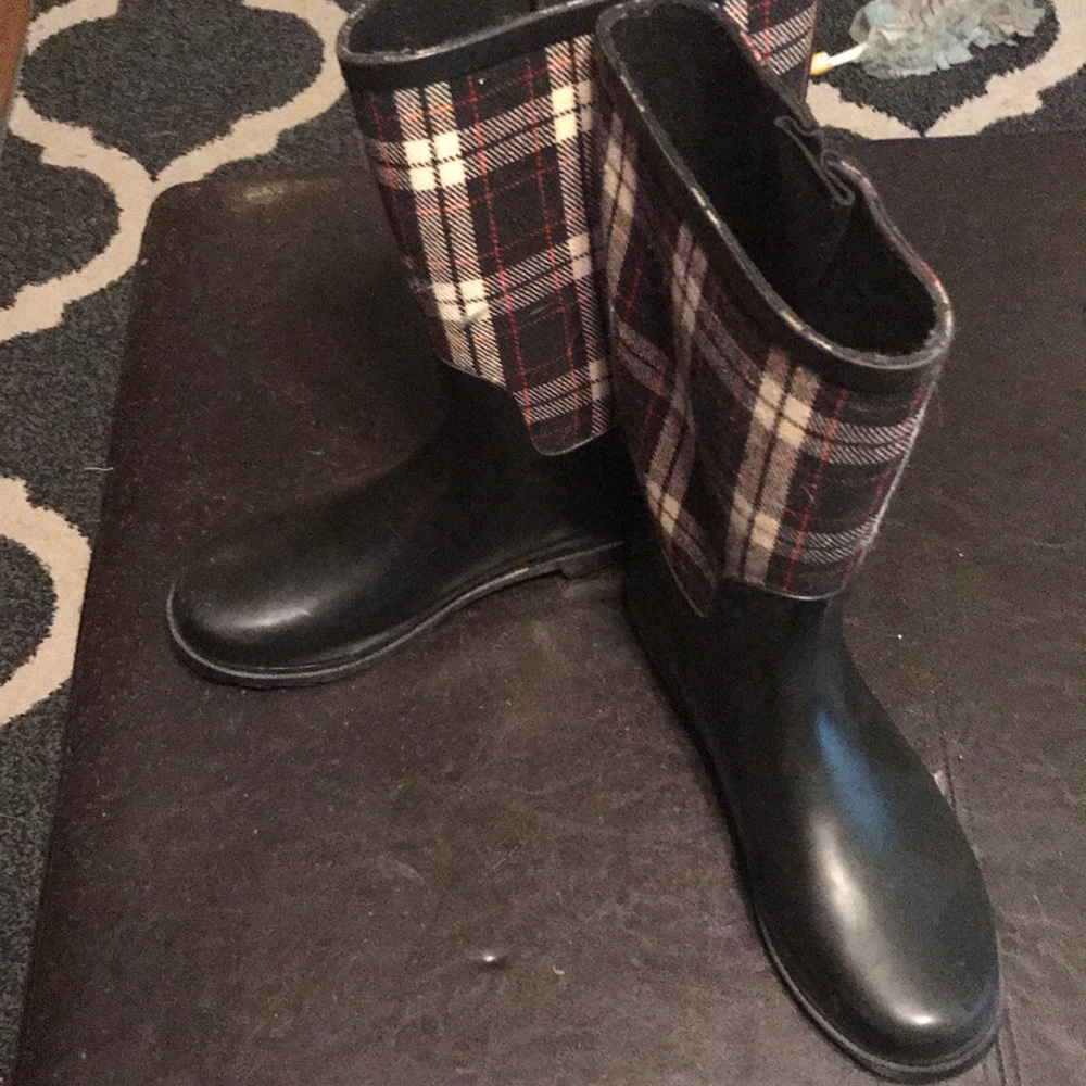 Rain boots